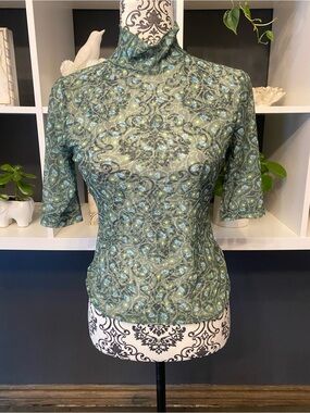 NWT Anthropologie Green Patterned Short Sleeve Tee